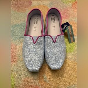 TOMS Blue and Purple Slip-On Shoes size 8.5